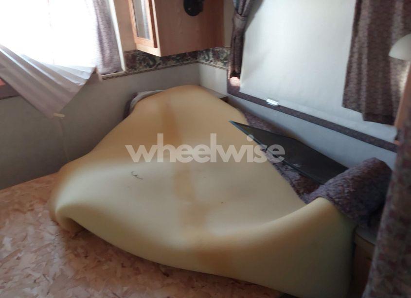 Photo 15 of 1998 Chevrolet P30 (VIN 1GBJP37JXW3316548)