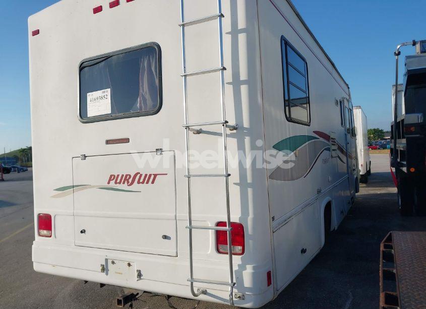 Photo 4 of 1998 Chevrolet P30 (VIN 1GBJP37JXW3316548)