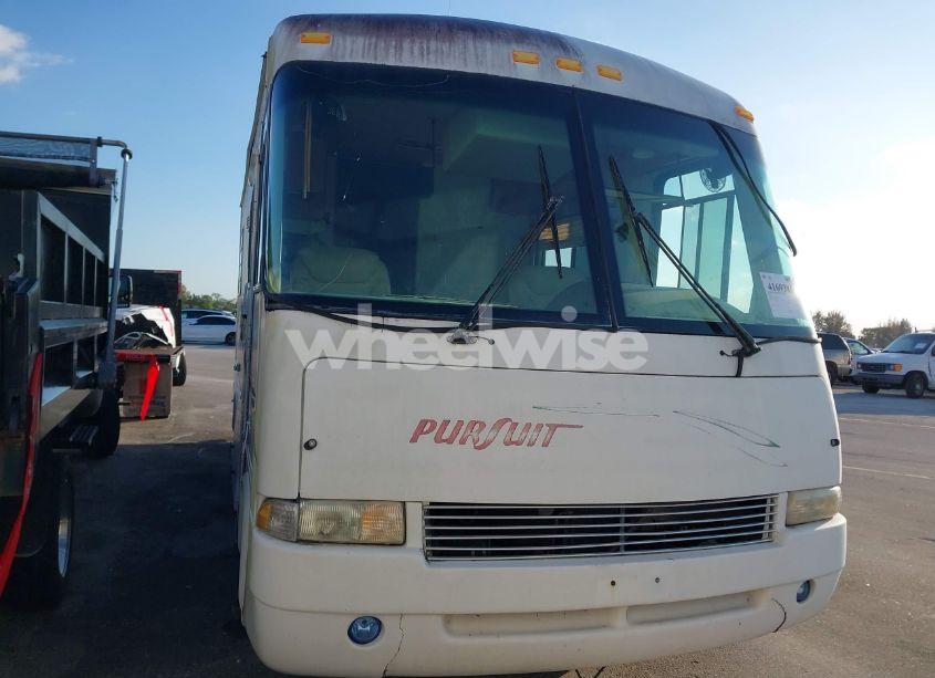 Photo 6 of 1998 Chevrolet P30 (VIN 1GBJP37JXW3316548)