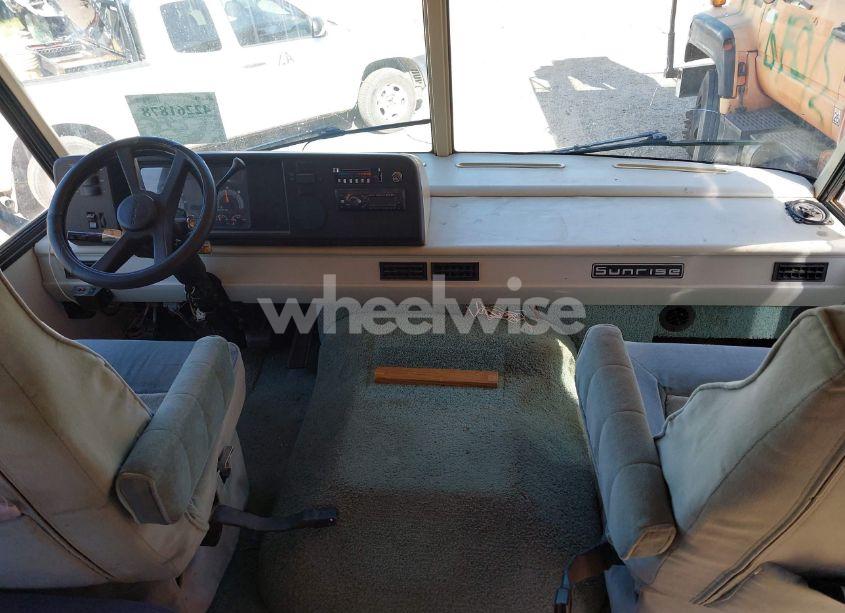 Photo 5 of 1993 Chevrolet P30 (VIN 1GBJP37N6P3303218)