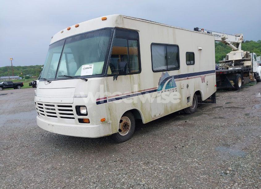 Photo 2 of 1993 Chevrolet P30 (VIN 1GBJP37N6P3311027)