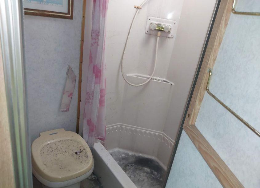 Photo 15 of 1993 Chevrolet P30 (VIN 1GBJP37N7P3314079)