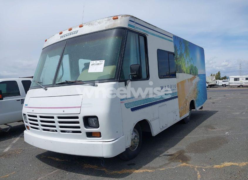 Photo 2 of 1996 Chevrolet P30 (VIN 1GBJP37N8T3301318)