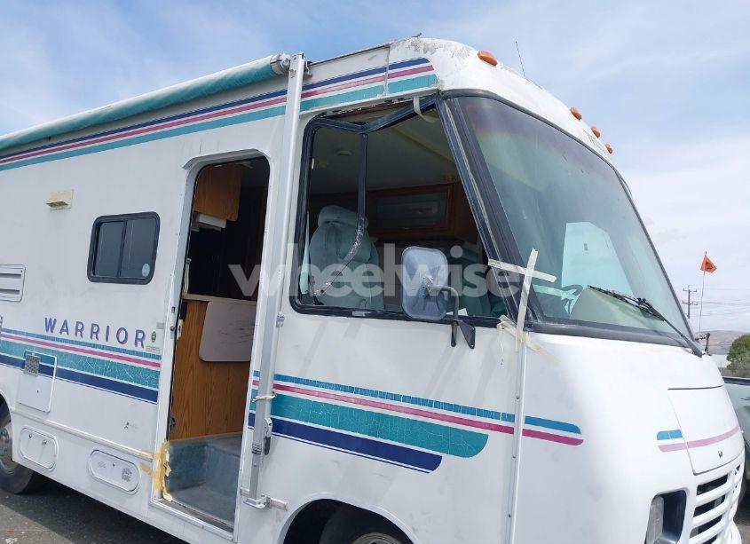 Photo 6 of 1996 Chevrolet P30 (VIN 1GBJP37N8T3301318)