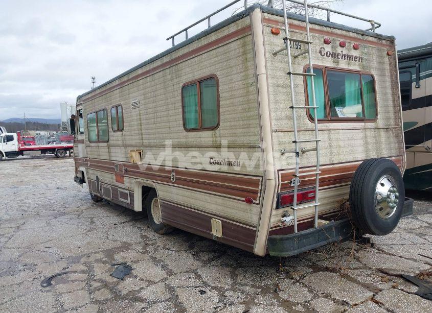 Photo 3 of 1985 Chevrolet P30 (VIN 1GBJP37W9F3332221)