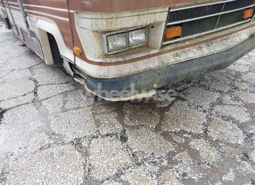 Photo 6 of 1985 Chevrolet P30 (VIN 1GBJP37W9F3332221)