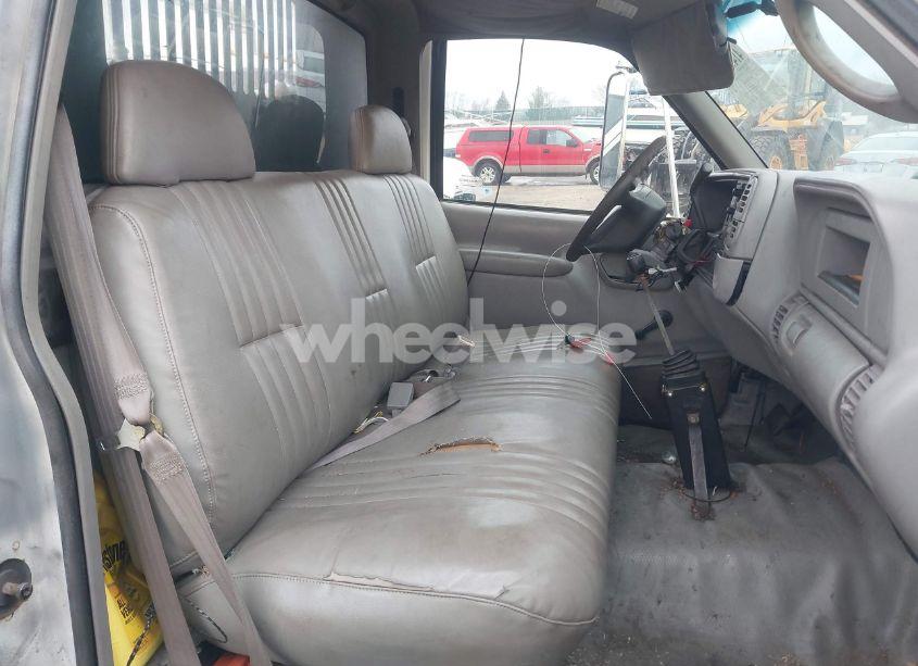 Photo 6 of 2000 Chevrolet C3500 HD CHASSIS (VIN 1GBKC34F7YF505532)