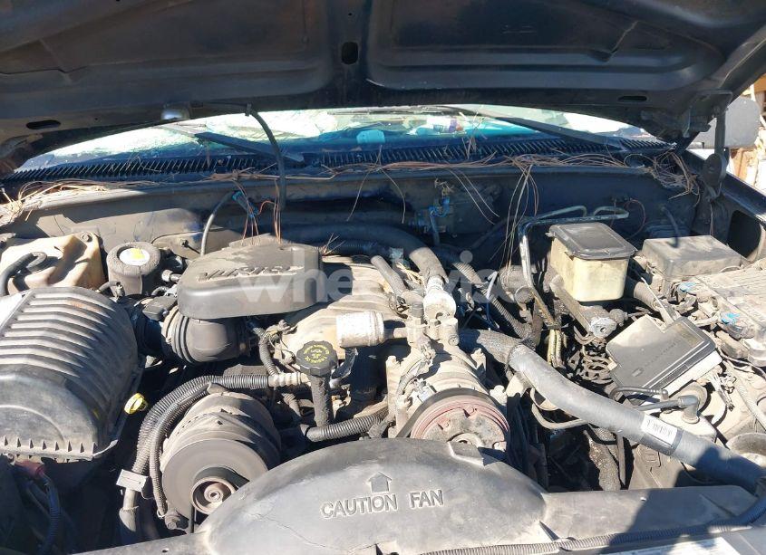 Photo 10 of 2000 Chevrolet C3500 HD CHASSIS (VIN 1GBKC34J4YF435136)