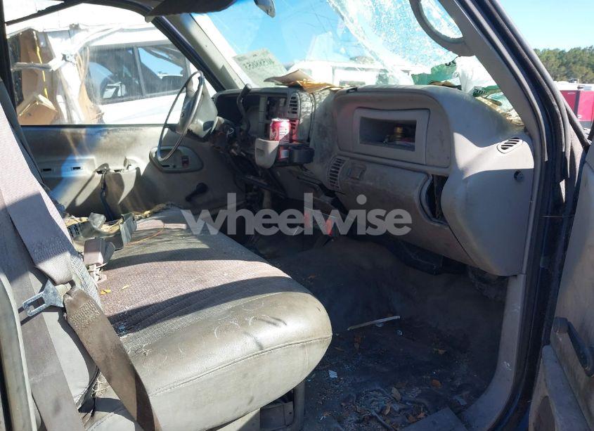 Photo 5 of 2000 Chevrolet C3500 HD CHASSIS (VIN 1GBKC34J4YF435136)