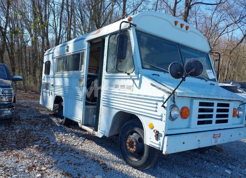 1992 Chevrolet P30 (VIN 1GBKP32J7N3303301) main photo