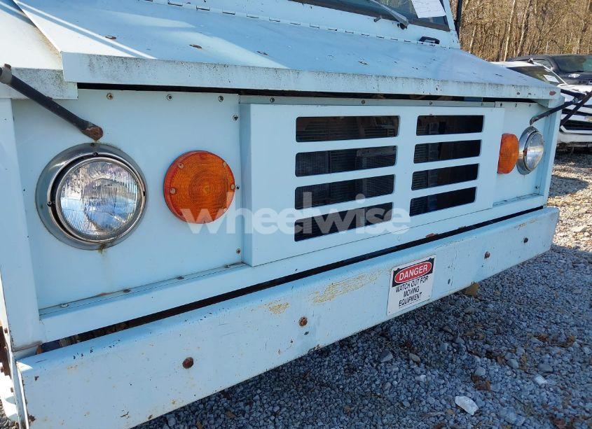 Photo 10 of 1992 Chevrolet P30 (VIN 1GBKP32J7N3303301)