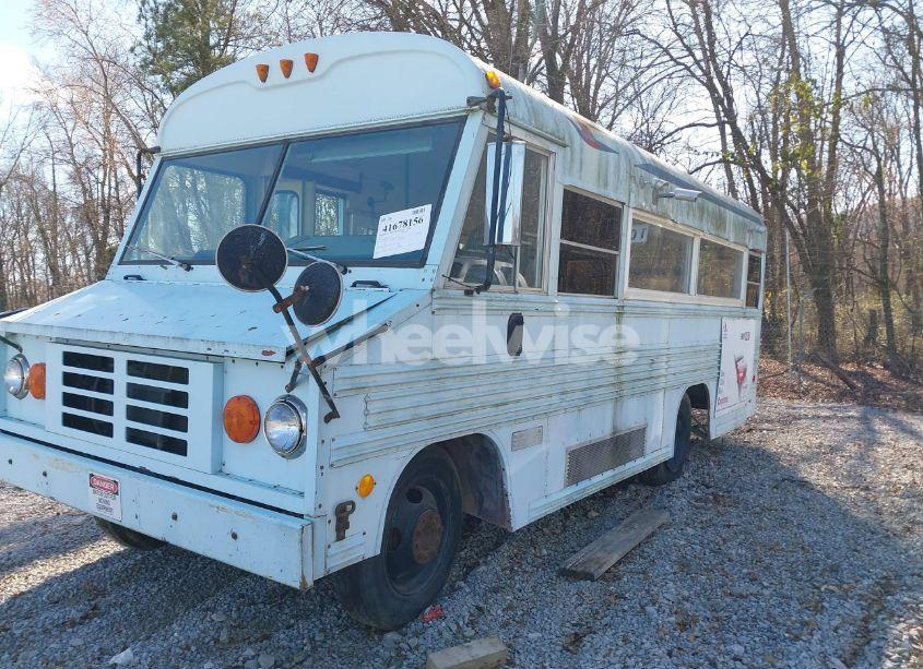 Photo 2 of 1992 Chevrolet P30 (VIN 1GBKP32J7N3303301)