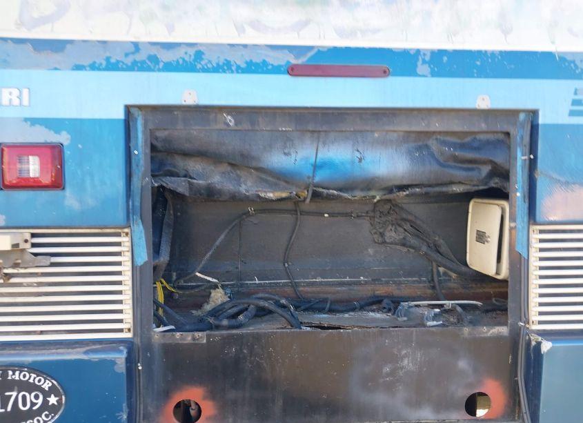 Photo 13 of 1996 Chevrolet P30 (VIN 1GBKP37F0T3303075)