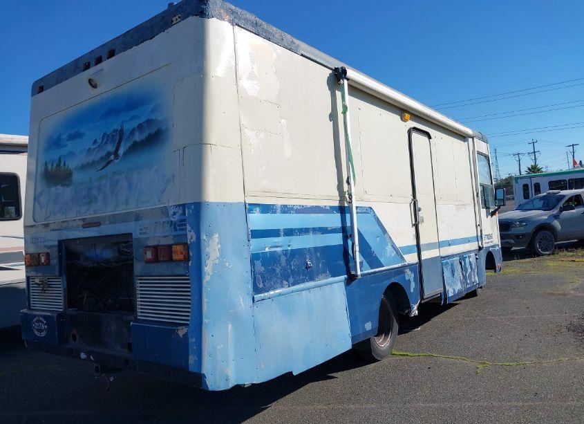 Photo 4 of 1996 Chevrolet P30 (VIN 1GBKP37F0T3303075)