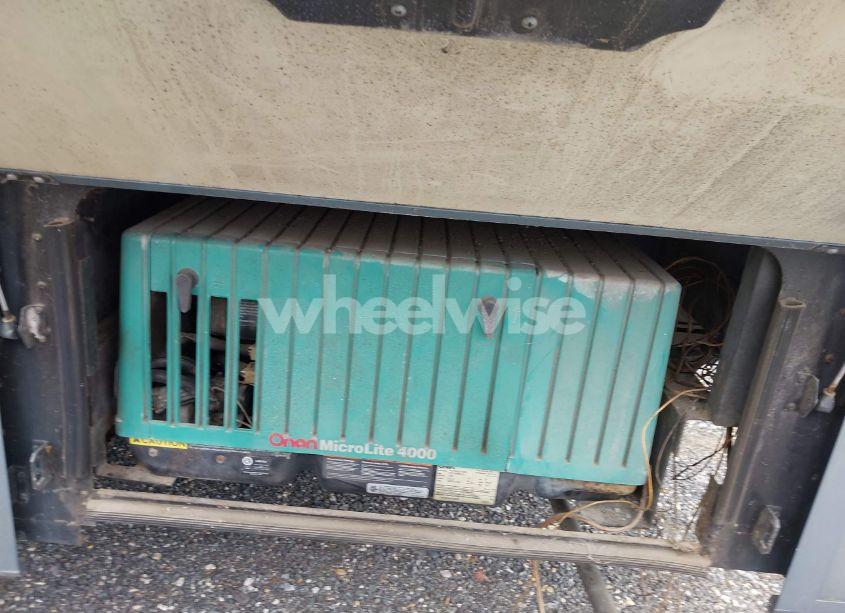 Photo 10 of 1997 Chevrolet P30 (VIN 1GBKP37J6V3309745)