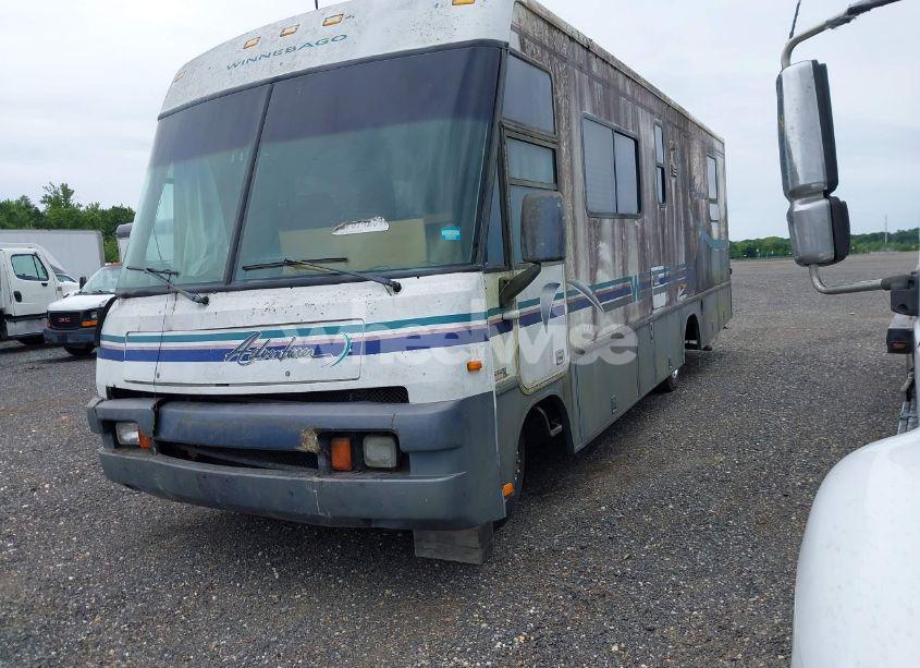 Photo 2 of 1997 Chevrolet P30 (VIN 1GBKP37J6V3309745)