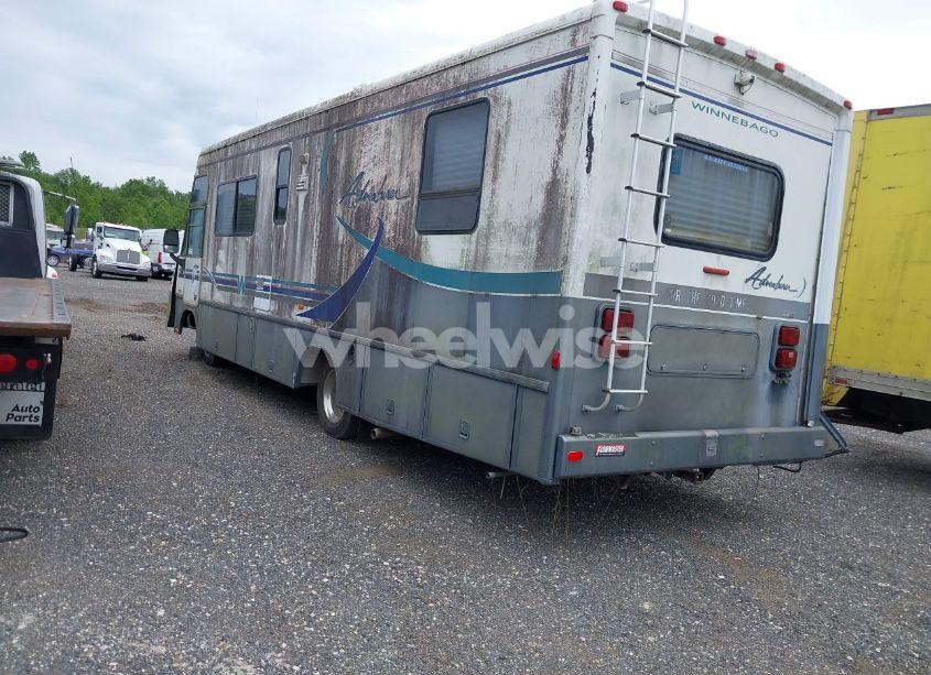 Photo 3 of 1997 Chevrolet P30 (VIN 1GBKP37J6V3309745)