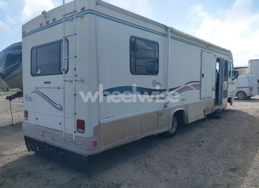 Photo 4 of 1997 Chevrolet P30 (VIN 1GBKP37J7V3316221)