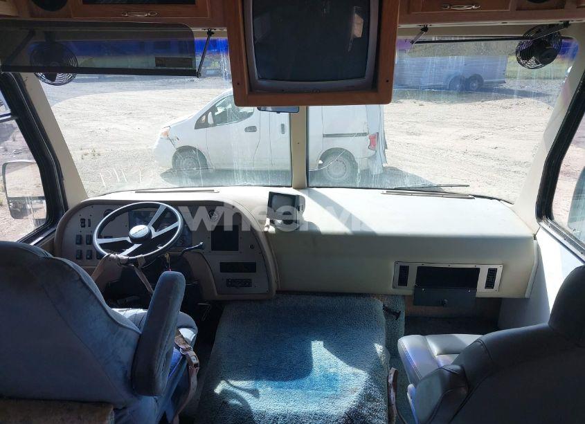 Photo 5 of 1997 Chevrolet P30 (VIN 1GBKP37J7V3316221)