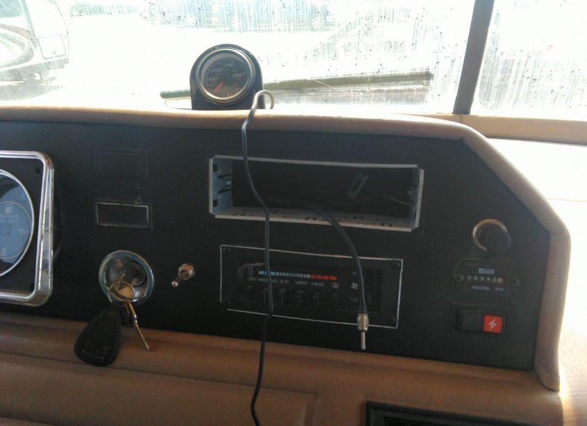 Photo 12 of 1990 Fleetwood Sp30 (VIN 1GBKP37N0L3314200)