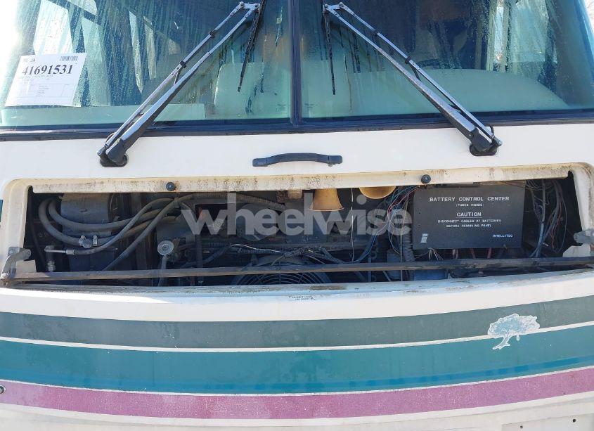 Photo 12 of 1994 Chevrolet P30 (VIN 1GBKP37N0R3325657)