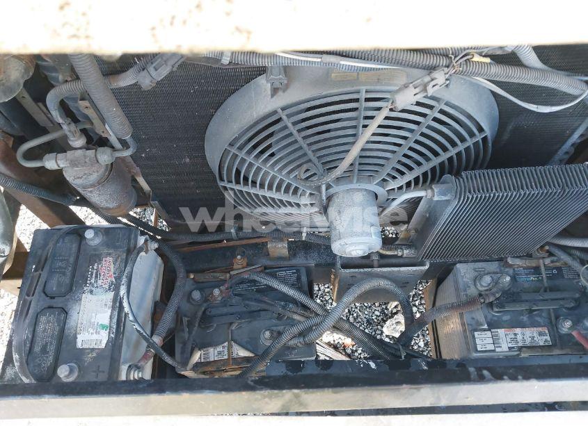 Photo 13 of 1994 Chevrolet P30 (VIN 1GBKP37N0R3325657)