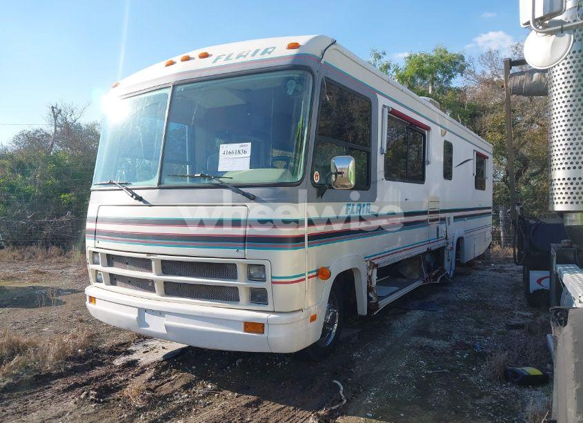 Photo 2 of 1992 Chevrolet P30 (VIN 1GBKP37N1N3322020)