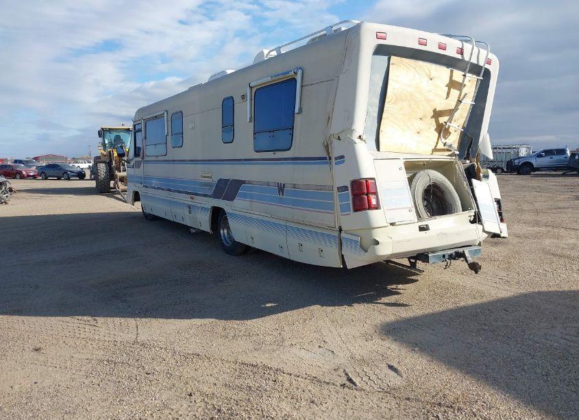 Photo 3 of 1991 Chevrolet P30 (VIN 1GBKP37N3M3302060)