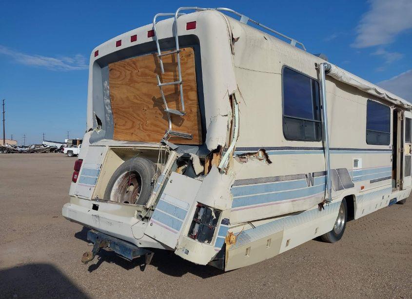 Photo 6 of 1991 Chevrolet P30 (VIN 1GBKP37N3M3302060)