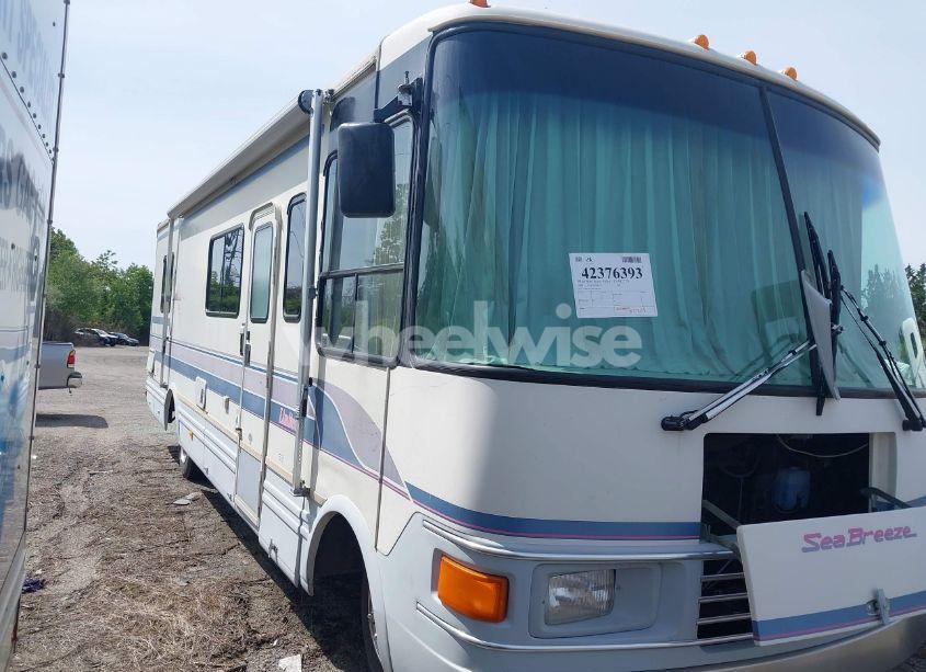 1994 Chevrolet National RV SEABREEZE (VIN 1GBKP37N3R3300249) main photo