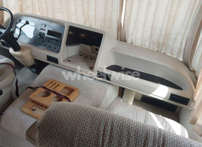 Photo 5 of 1994 Chevrolet National RV SEABREEZE (VIN 1GBKP37N3R3300249)