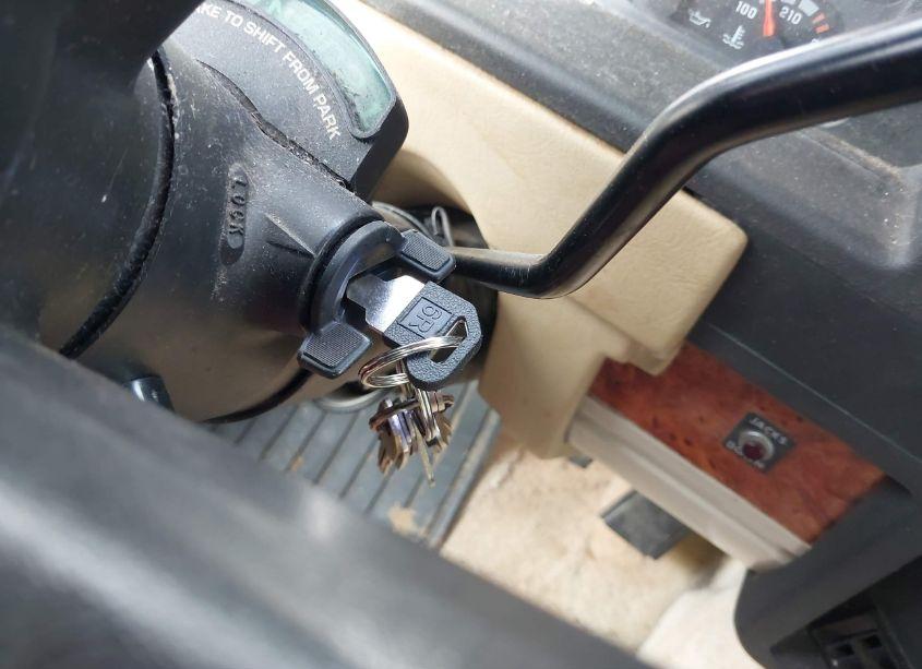 Photo 11 of 1994 Chevrolet P30 (VIN 1GBKP37N4R3310529)