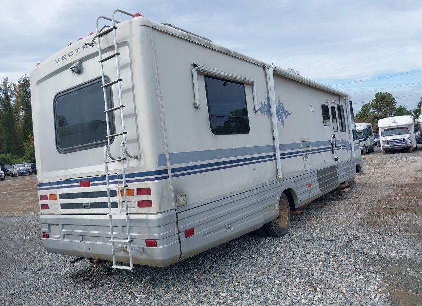 Photo 4 of 1994 Chevrolet P30 (VIN 1GBKP37N4R3310529)