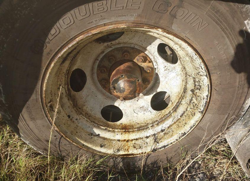 Photo 13 of 1992 Chevrolet P30 (VIN 1GBKP37N7N3314424)