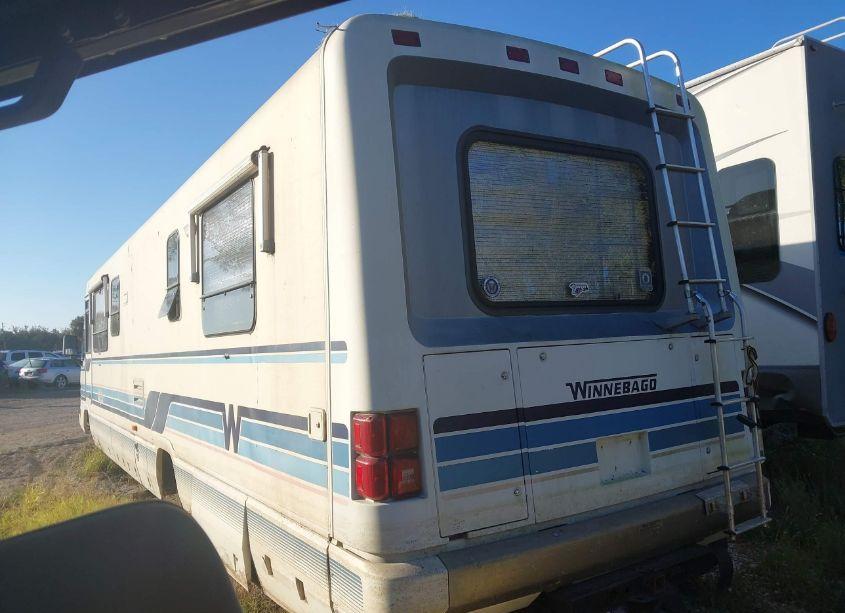 Photo 3 of 1992 Chevrolet P30 (VIN 1GBKP37N7N3314424)