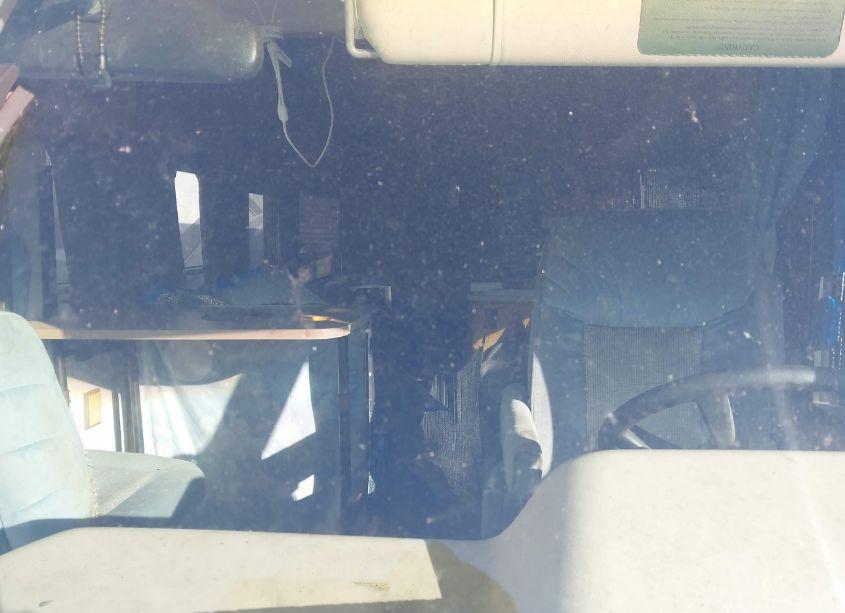 Photo 5 of 1992 Chevrolet P30 (VIN 1GBKP37N7N3314424)