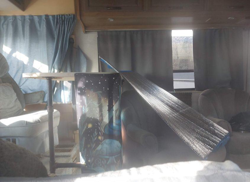 Photo 8 of 1992 Chevrolet P30 (VIN 1GBKP37N7N3314424)