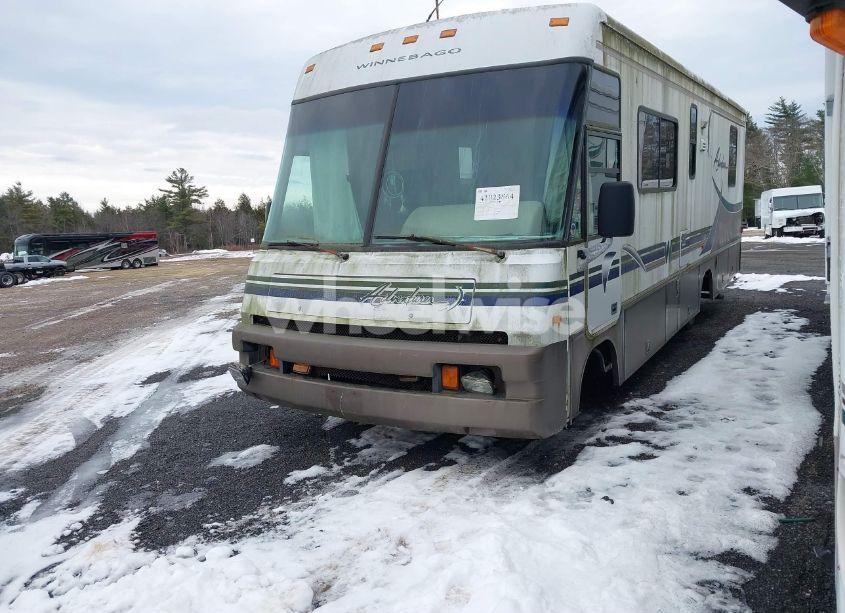 Photo 2 of 1997 Chevrolet P30 (VIN 1GBKP37N7V3301575)