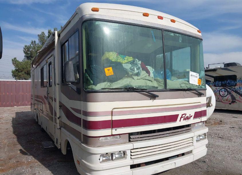 1995 Chevrolet P30 (VIN 1GBKP37N9S3320382) main photo