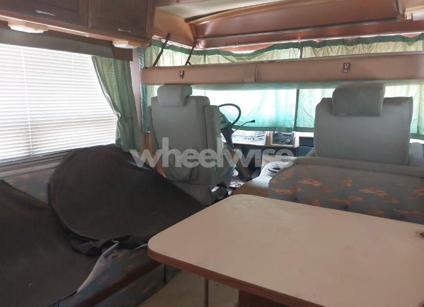 Photo 8 of 1986 Chevrolet P30 (VIN 1GBKP37W2G3334706)