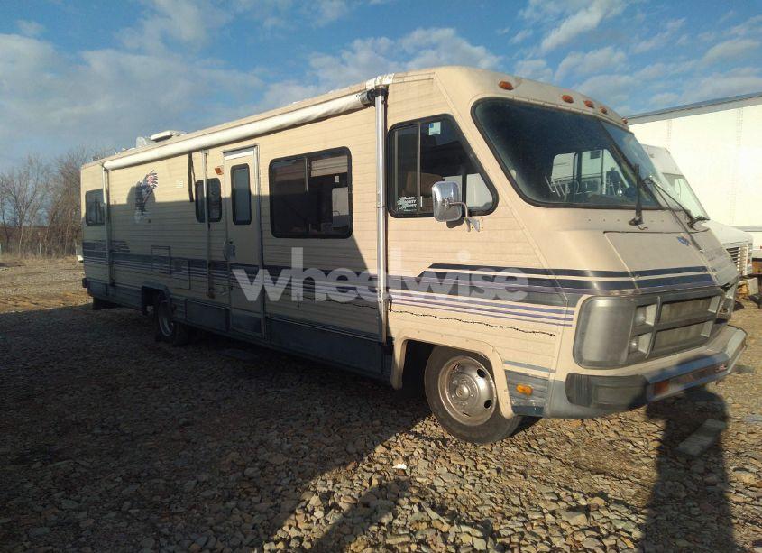 1985 Chevrolet P30 (VIN 1GBKP37W6F3303683) main photo