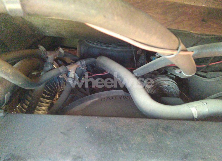 Photo 10 of 1985 Chevrolet P30 (VIN 1GBKP37W6F3303683)