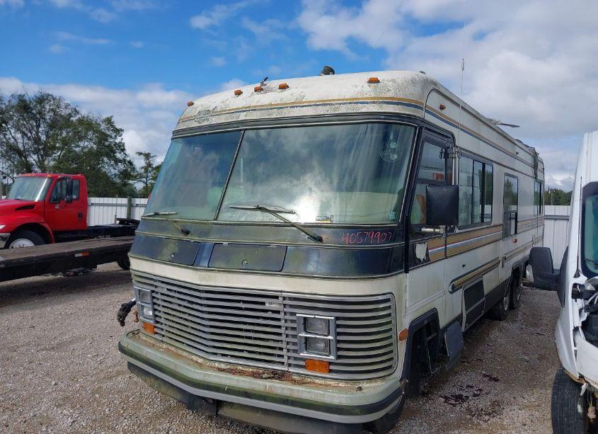 Photo 6 of 1984 Chevrolet P30 (VIN 1GBKP37WXE3324356)