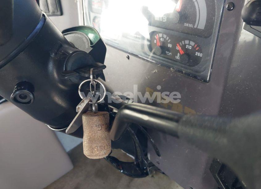 Photo 11 of 1997 Chevrolet Trek PATHMAKER (VIN 1GBLP37F713312022)