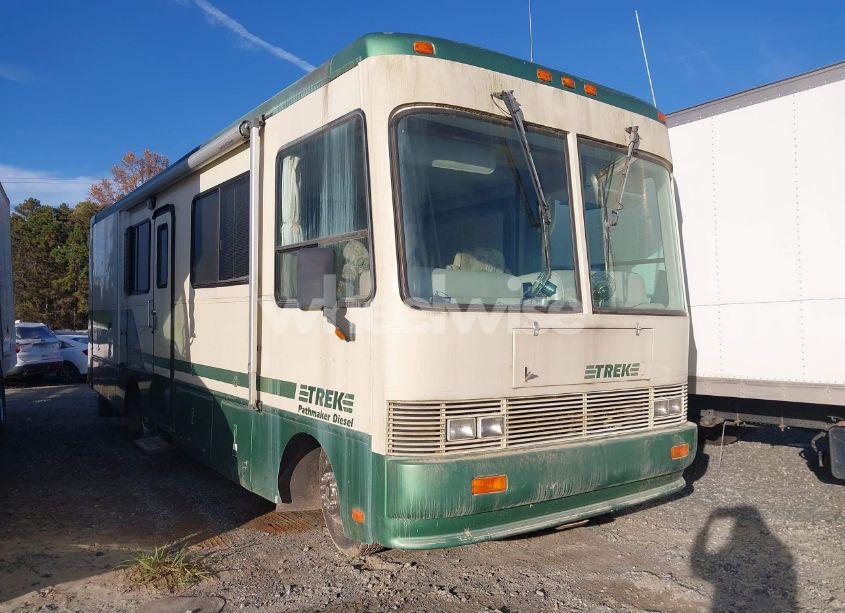 1996 Chevrolet P30 (VIN 1GBLP37F7S3320460) main photo