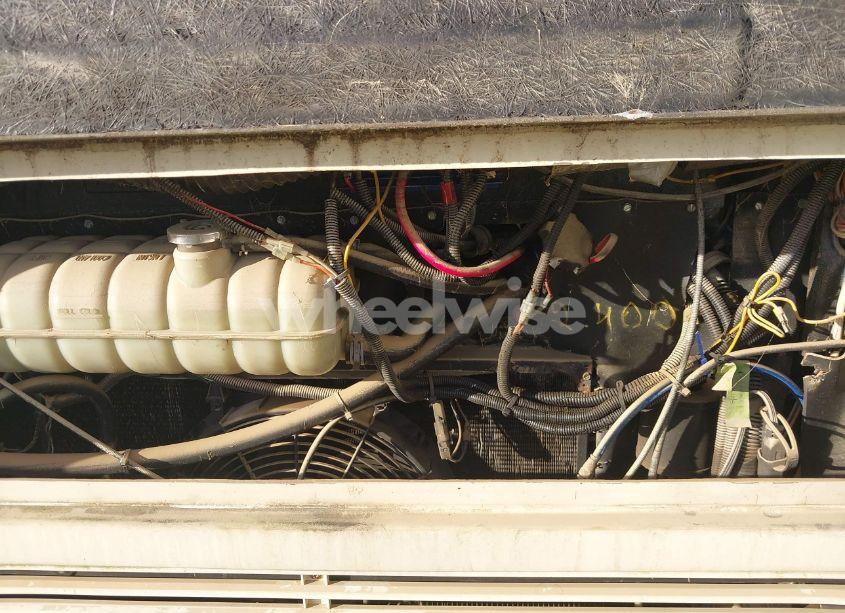 Photo 10 of 1996 Chevrolet P30 (VIN 1GBLP37F7S3320460)