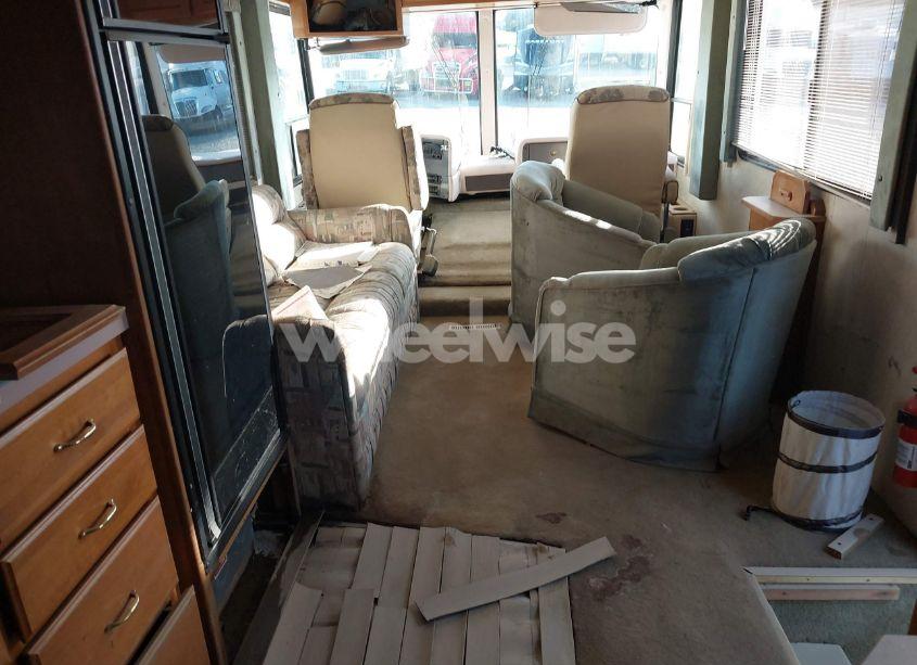 Photo 5 of 1996 Chevrolet P30 (VIN 1GBLP37F7S3320460)