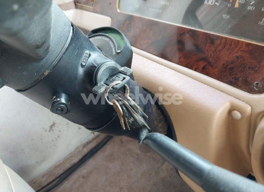 Photo 11 of 1998 Chevrolet P30 (VIN 1GBLP37J0W3306748)