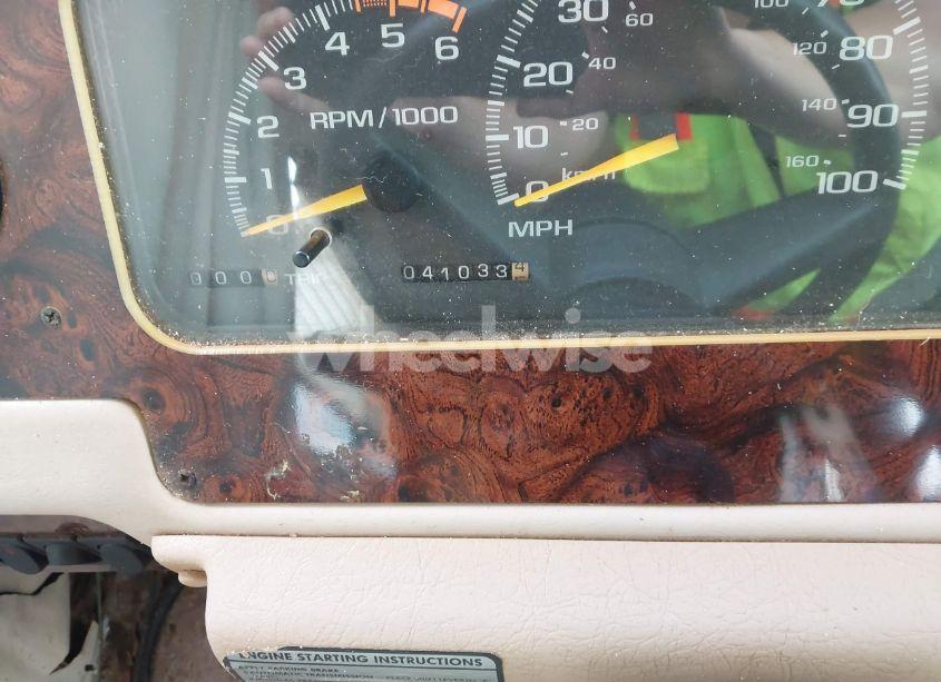 Photo 7 of 1998 Chevrolet P30 (VIN 1GBLP37J0W3306748)