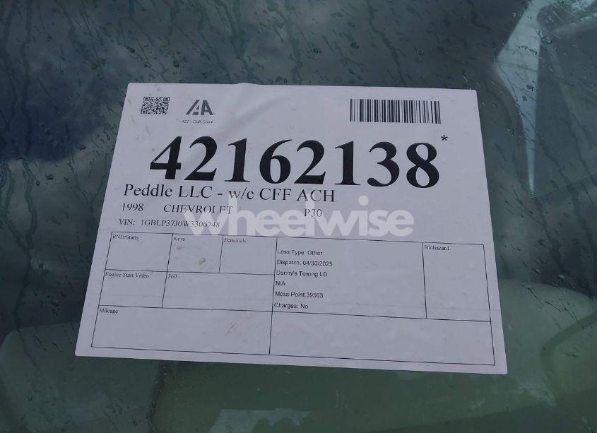 Photo 9 of 1998 Chevrolet P30 (VIN 1GBLP37J0W3306748)